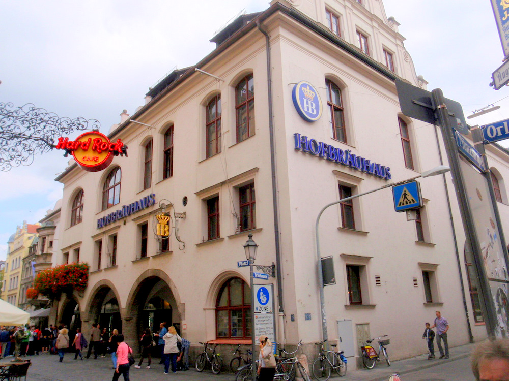 World Famous Hofbr&auml;uhaus.